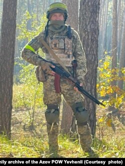 Батько 32-річного азовця Євгенія, який перебуває в російському полоні, зараз - на передовій. Фото надане родиною військовика