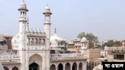 ভারতের বারাণসীতে জ্ঞানবাপী মসজিদে জরিপ শুরু ভারতীয় পুরাতত্ত্ব সর্বেক্ষণের। 