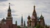 Une vue de la tour Spasskaya au Kremlin et de la cathédrale Saint-Basile à Moscou, le 16 mai 2024. (REUTERS / Maxim Shemetov)