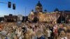 ARHIVA - Učesnici protesne šetnje tokom 18. protesta Srbija protiv nasilja, u Beogradu, 2. septembra 2023. (Foto: FoNet)