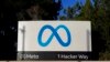 ARCHIVO - El logotipo de Meta se ve en un cartel en la sede de la empresa en Menlo Park, California, el 9 de noviembre de 2022.