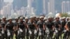 驻港部队军演武吓港人？港警撤守立法会设局空城？ 
