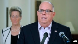 Le gouverneur du Maryland, Larry Hogan, lors d'une conférence de presse le 3 avril 2020 à Annapolis. (AP/Brian Witt)