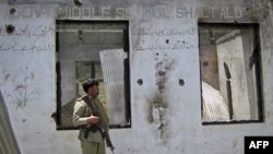 جنرال غلام قمر دا هم وويل چې ددير خلکو په سخت وخت کې دپوځ ملاتړ کړى او په دغه سيمه کې دپوليسو کارکردگي هم دستائينې وړ ده