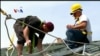 Pekerja Tambang Batu Bara Beralih ke Energi Terbarukan
