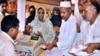 پاکستان کې زیاتیدونکې گرانۍ ته د خلکو غبرگون غلی دی